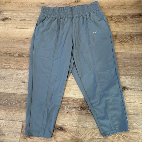 Nike Dri-Fit Training Women’s Gray Mid-Rise Running Athletic Trousers Sz 2X NWT - Picture 2 of 8